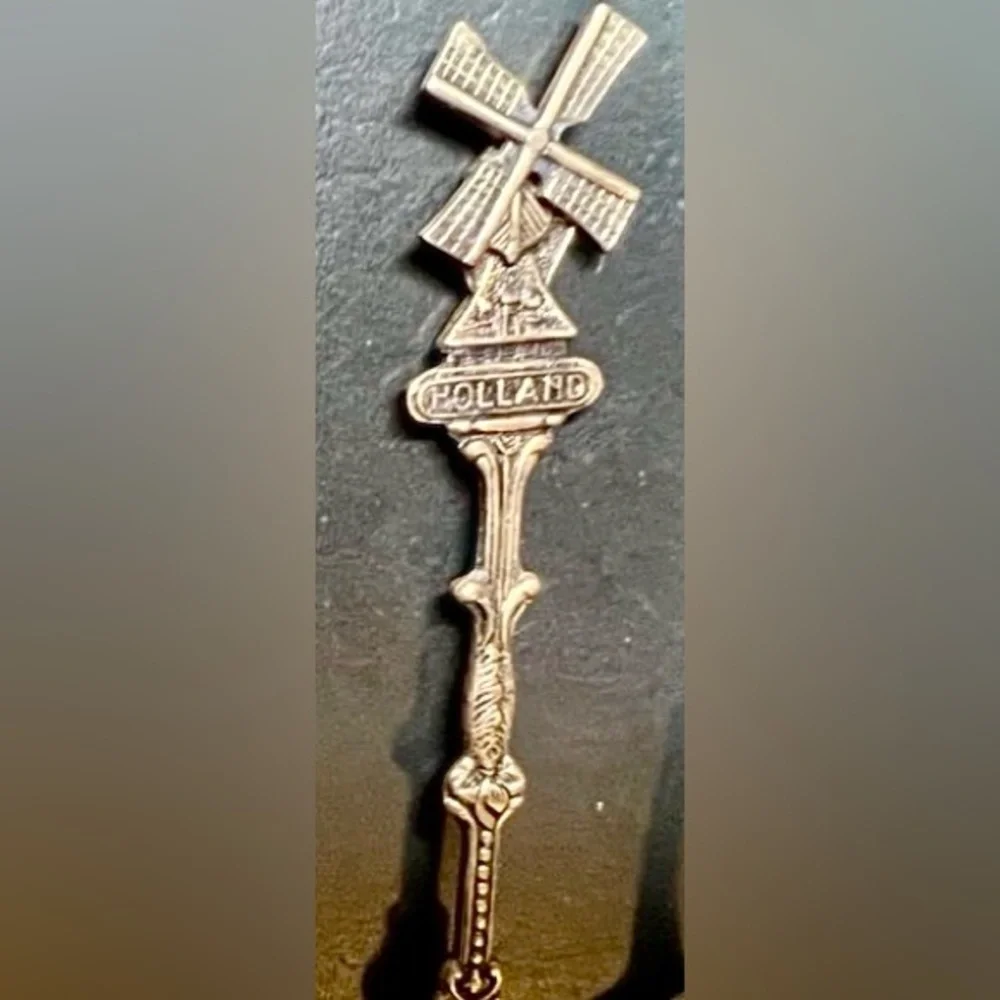 Antique Vintage Collectible Souvenir Holland Windmill Spoon Dutch - Blades Spin